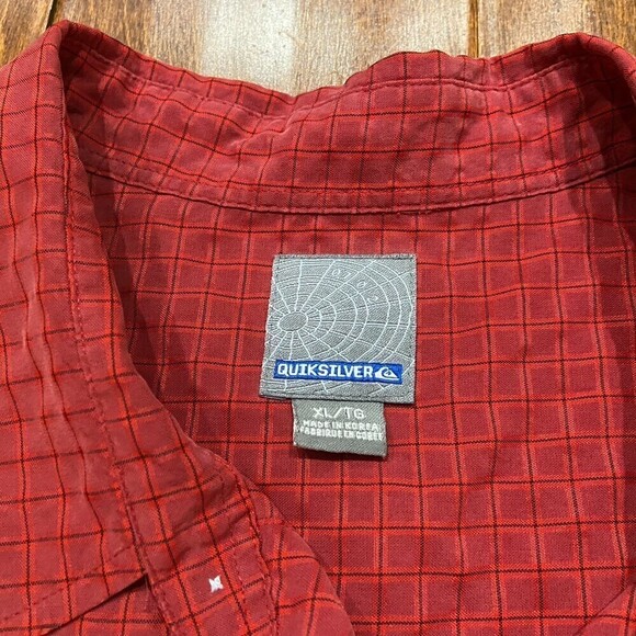 Quiksilver Vintage Button Down Casual Polyester Red Shirt Men's Size XL - Picture 8 of 8